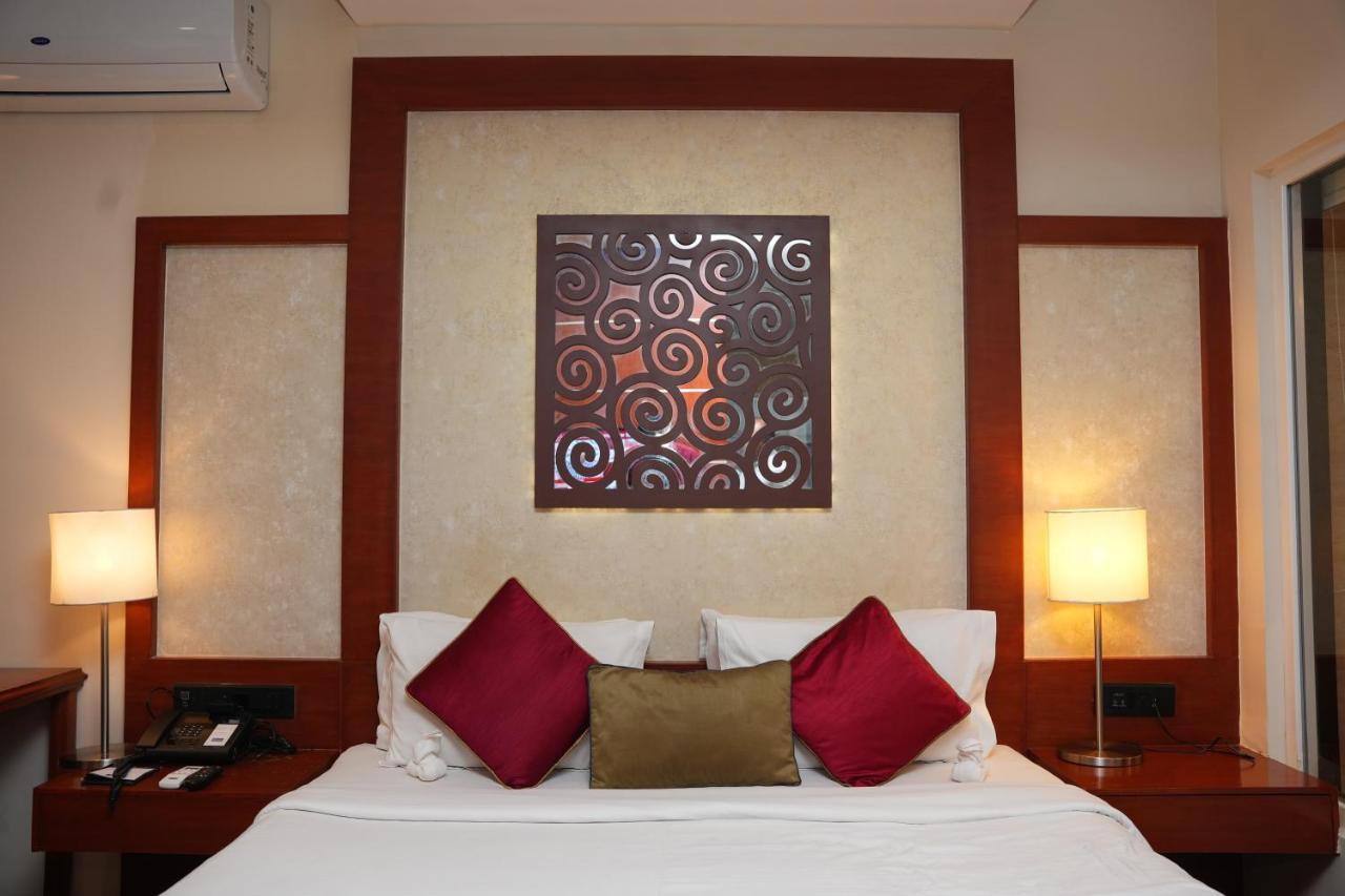 The Altruist Business Hotel Hitech Hyderabad Exterior photo