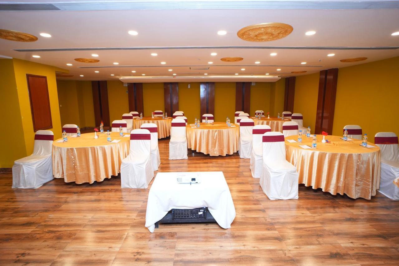 The Altruist Business Hotel Hitech Hyderabad Exterior photo