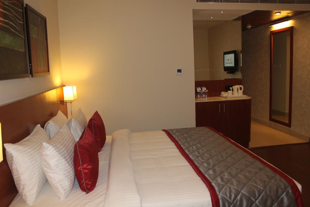 The Altruist Business Hotel Hitech Hyderabad Exterior photo