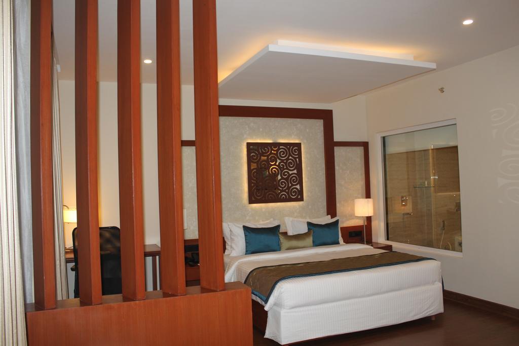The Altruist Business Hotel Hitech Hyderabad Room photo